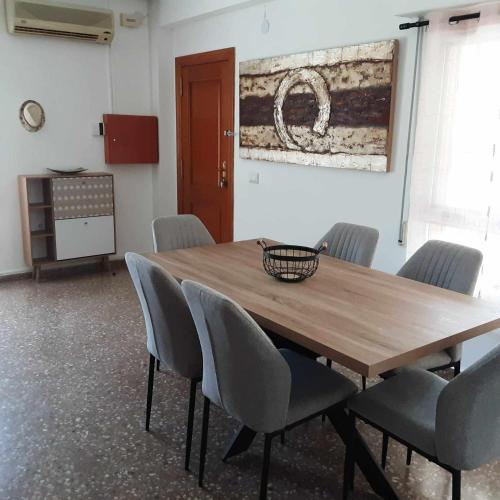 Seadmed, Villa les palmiers in Rafelguaraf