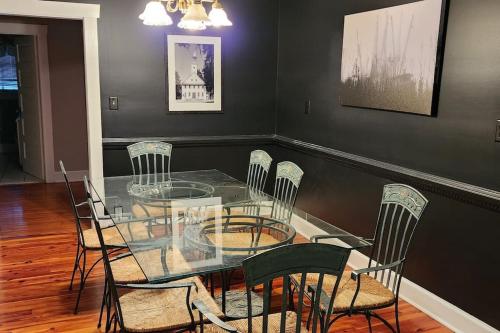 Létesítmények, A retro rejuvenation in Flemington (GA)