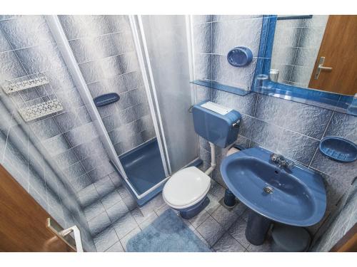 Triple Room with Balcony ande Sea View image 4