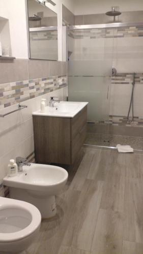 Double Room image 4