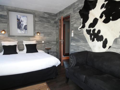 Les Loges Du Parc Room Type - Junior Suite with Park View and whirlpool bath 