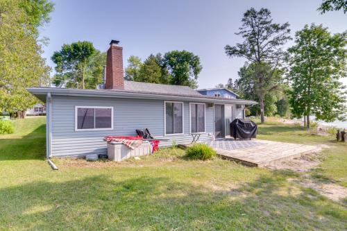 Waterfront Lake Michigan Hideaway Private Beach!