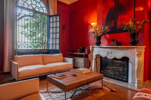 487256818 Maison du comte
