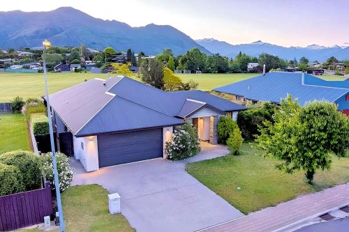 Wanaka Holiday Home