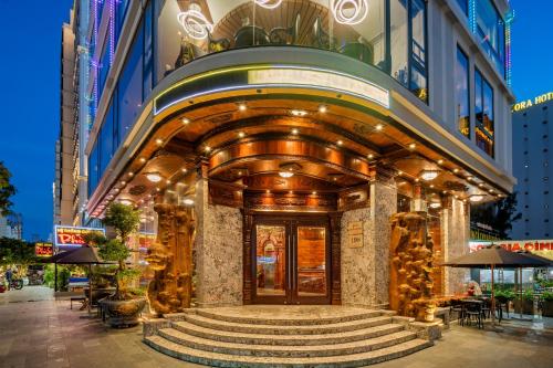 Monalisa Luxury Hotel - 숙소 외관