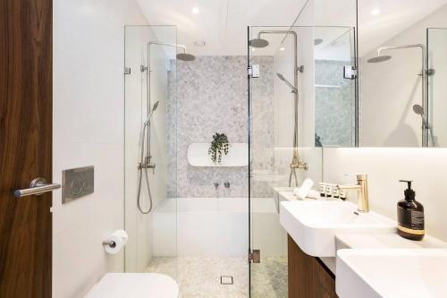 Luxe Eco Suite in Australia's Greenest Building - image 12