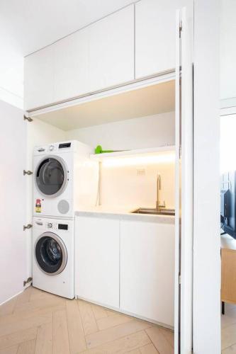 Luxe Eco Suite in Australia's Greenest Building - image 8