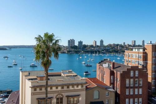 'Mini Manhattan' Potts Point Harbourview Retreat - image 4