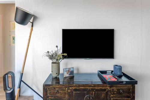 'Mini Manhattan' Potts Point Harbourview Retreat - image 6