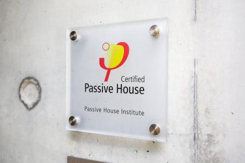 New York Warehouse Style in a modern Passive House - main image