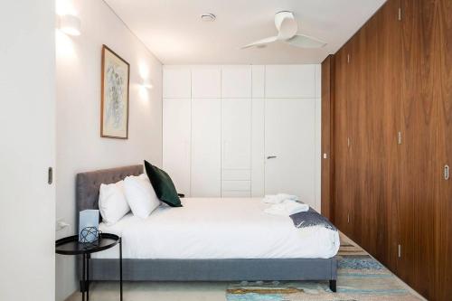 New York Warehouse Style in a modern Passive House - image 7