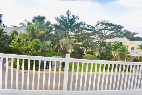 Irie Vibes by the beach Irie Vibes by the beach