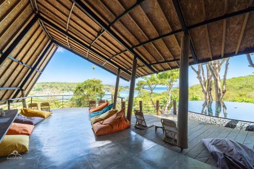 Buitenkant, Bong Hostel in Nusa Lembongan