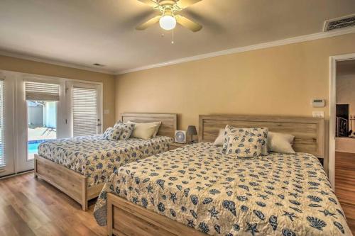 Elegant Huge Ocean View 4 King, Private Pool, Huge Yard, Enormous Game Garage, BBQ, & Rooftop Deck