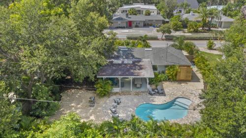 Ventana Rosa - 1905 in Arlington Park