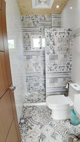 Summer Hill Homestay – Xiaoliuqiu, CA