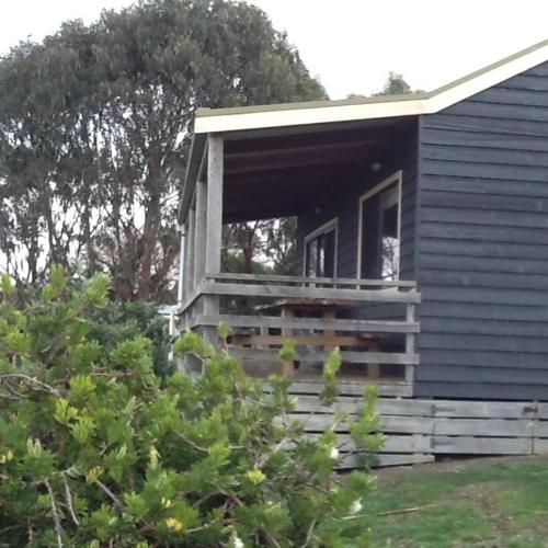 12 Apostles Cottages Stop at 12 Apostles Cottages to discover the wonders of Great Ocean Road - Port Campbell. The hotel offers guests a range of services and amenities designed to provide comfort and convenience. Take ad