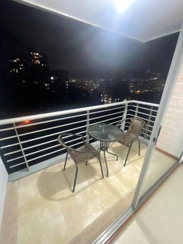 Apartamento en el poblado con vista ala ciudad