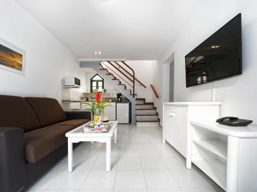 Two-Bedroom Bungalow (5 Adults) image 10