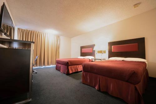 Royal Plaza Inn - image 14