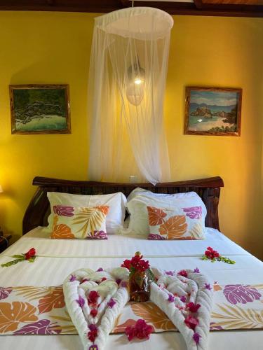 La Digue Holiday Villa