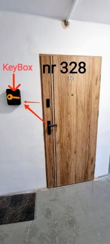 NightHost Robotnicza 32 m 328 Wrocław free parking, Breslau (Foto 8)