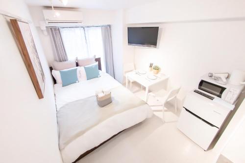 walk to Higahsi Shinjuku sta. EEY