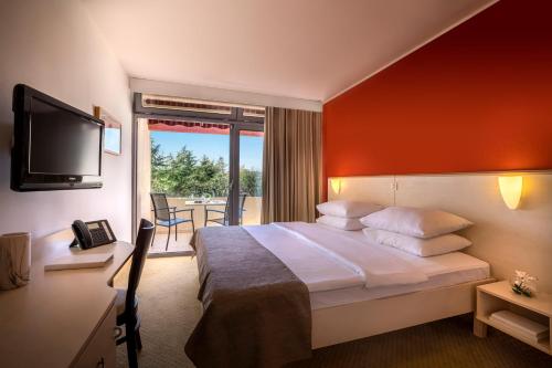 Rubin Sunny Hotel by Valamar - image 3