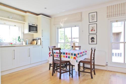 Picture of Notting Hill Light & Airy