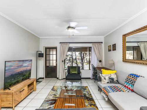 Sunninghill Spacious Executive Condo