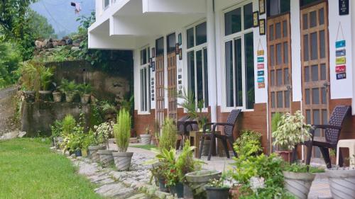 River Valley Retreat - Chamoli
