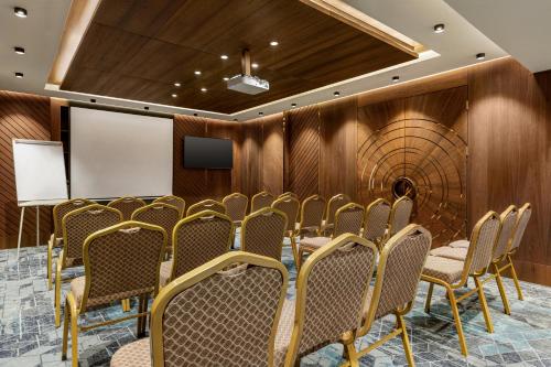 Ramada by Wyndham Istanbul Umraniye, Стамбул (фото 8)
