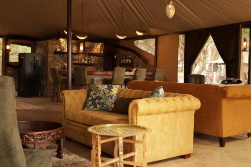 편의 시설/서비스, Soroi Larsens Camp in 삼부루 국립공원