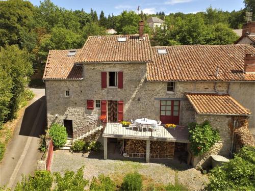 BELLA - chez Florence , chambres d'hôtes, Montrol Sénard - Chambre d'hôtes - Montrol-Sénard