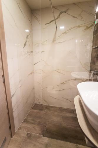 Hotel IN - image 5