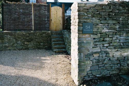 Beautiful house, Cirencester centre, parking