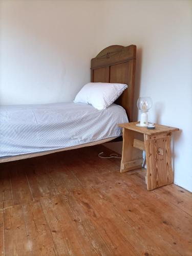 1 twin bed