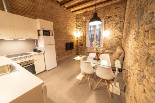 3 bedrooms, 4 beds