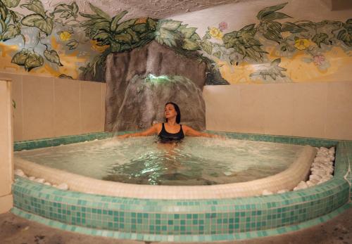 Hot tub, Hotel Villa Emma in Palu
