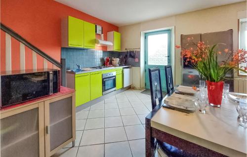 Awesome Home In Le Ferr With Wifi And 2 Bedrooms