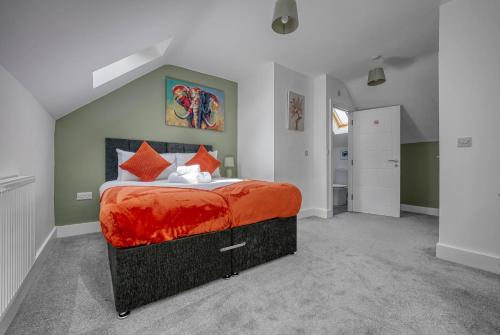 Luxurious Birmingham Home Private Parking WiFi - near to NEC and QEH gîte à louer Longbridge