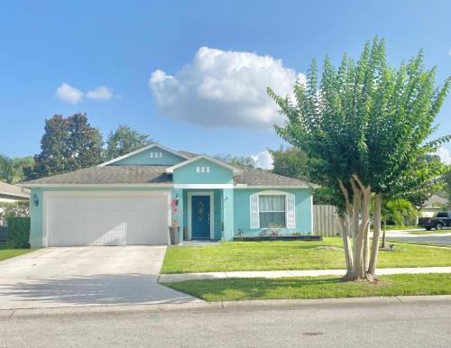 Space Coast Pool Home in Titusville, USA
