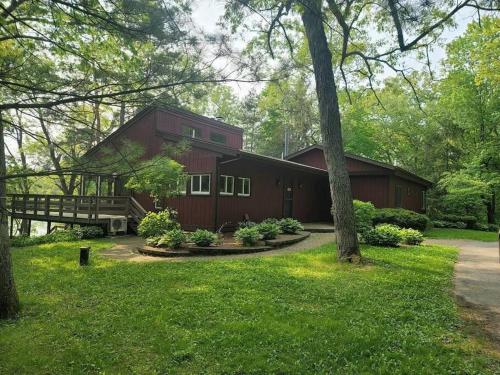 Welcome to Black Bear Hollow on Middle Lake. in Redgranite, USA