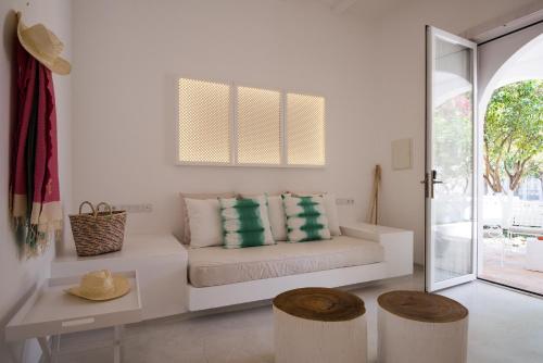 Deluxe Family Suite with Sea View