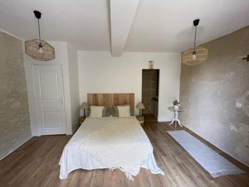 1 queen bed