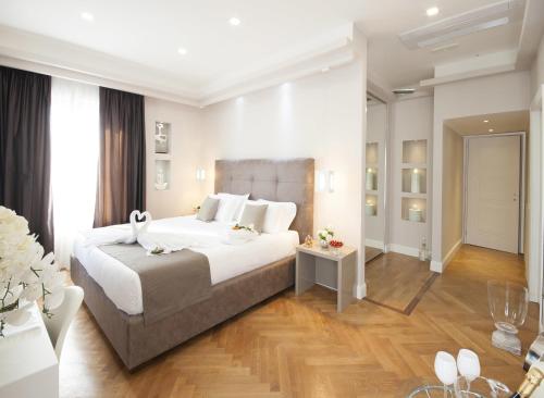 Terrazza Marco Antonio Luxury Suite - image 7