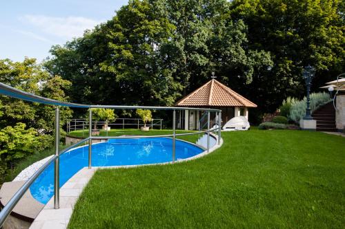 Villa via Lapis - Panoramablick über Dresden - Garten - Pool - Sauna - Luxus, Drážďany (fotografie 9)