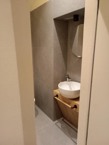 Double Room image 4