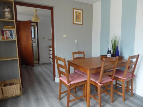 Mas Blauet - Finca with 2 holiday houses and shared pool in Rasquera