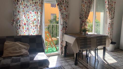 Violeta apartment with cozy balcony Sevilla, Sevilla (fotografie 10)